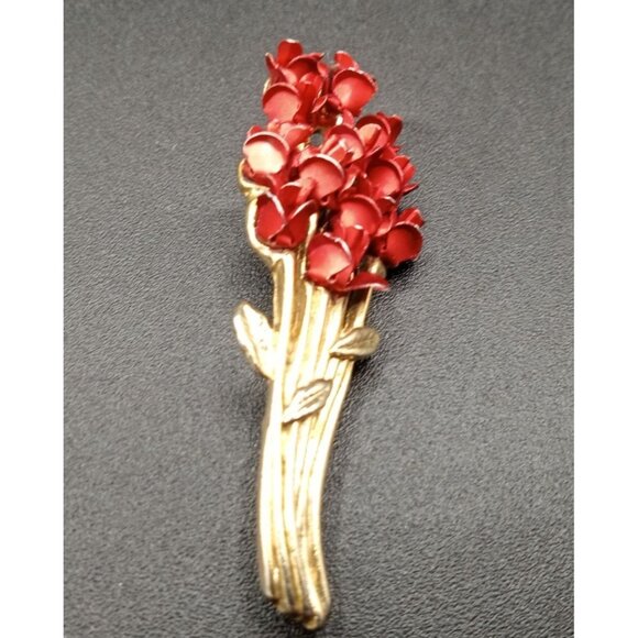 Red Rose Bouquet Brooch Pin Vintage DM 97 Gold Tone 2 Inch Flowers Accessory - Picture 2 of 16